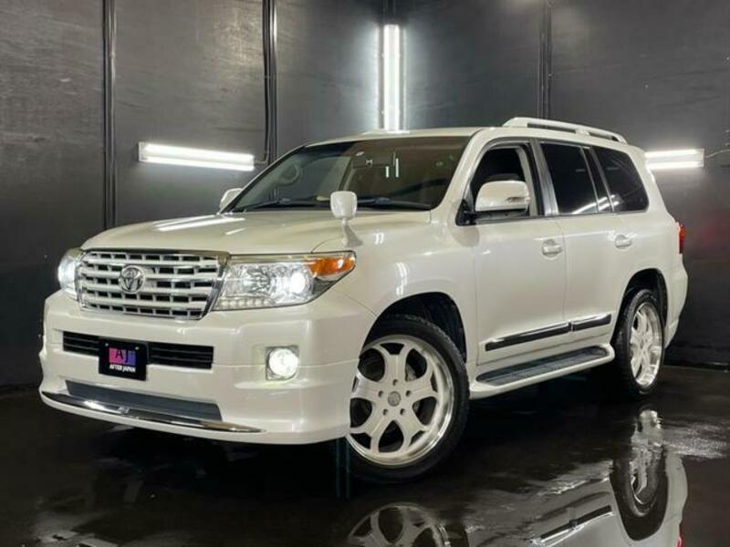 LAND CRUISER