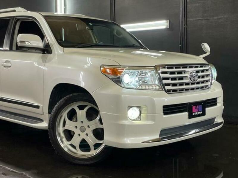 LAND CRUISER