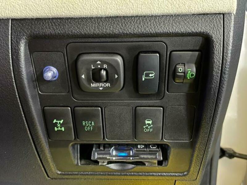 LAND CRUISER