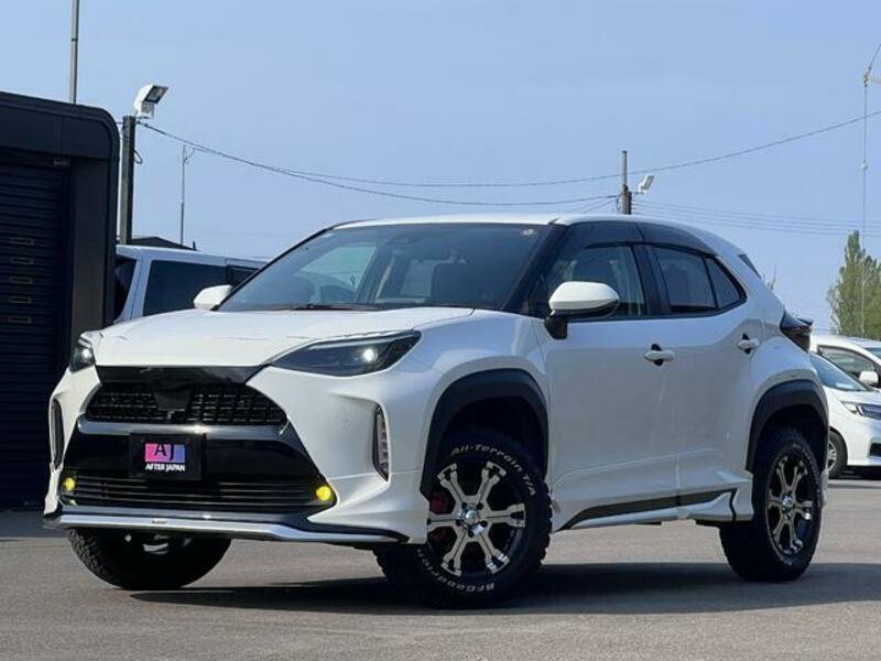 YARIS CROSS