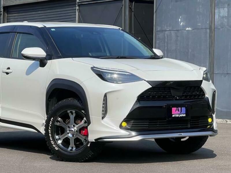 YARIS CROSS