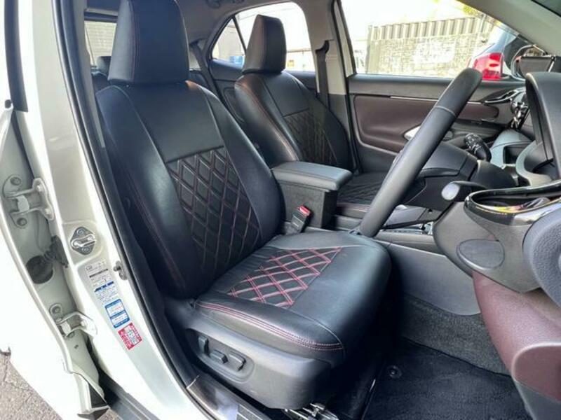 YARIS CROSS