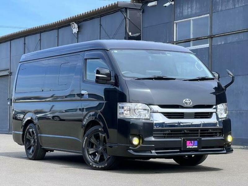 TOYOTA HIACE WAGON