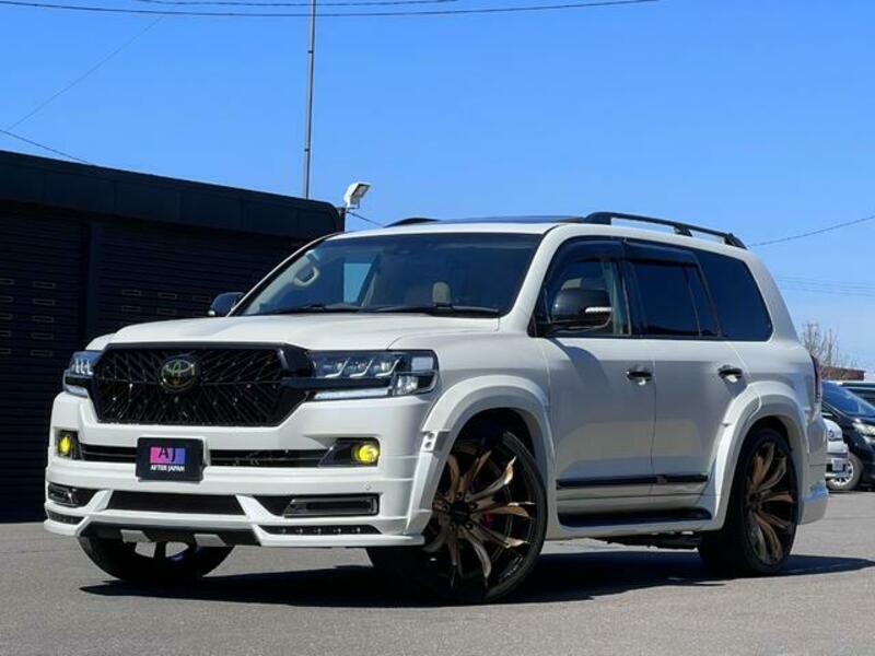 LAND CRUISER