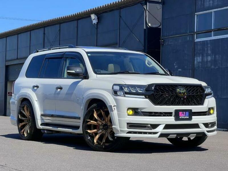 TOYOTA LAND CRUISER