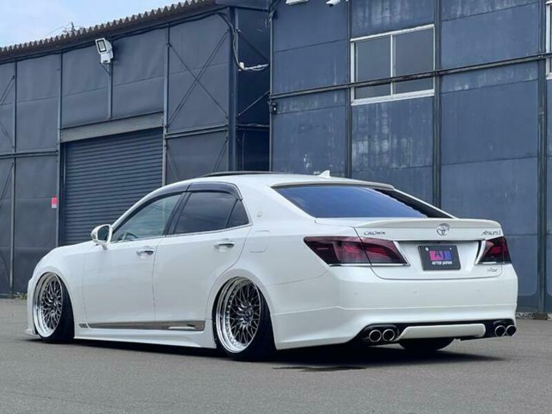 CROWN