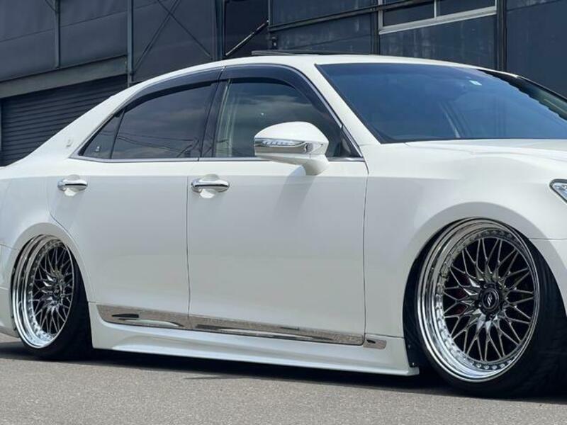 CROWN