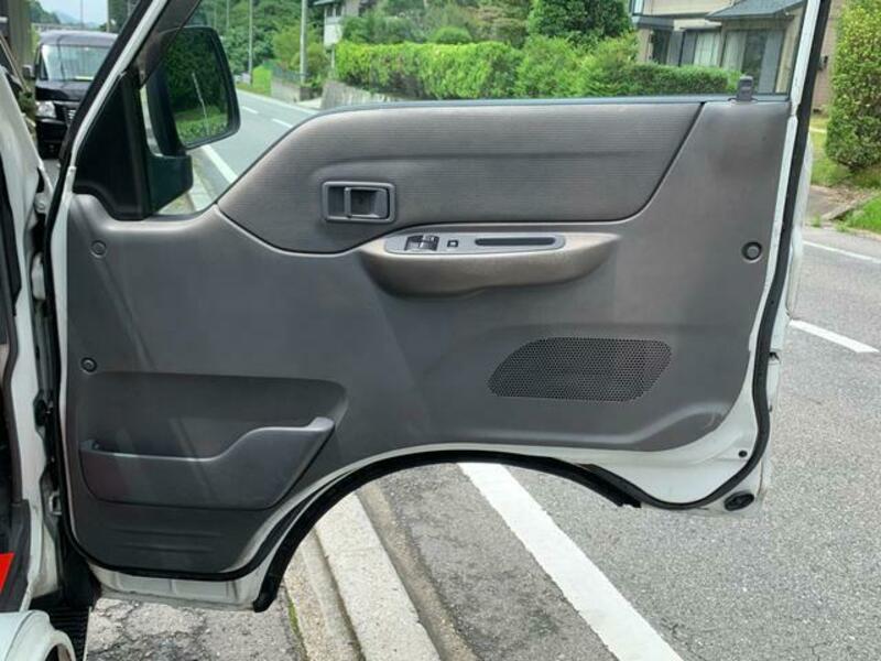 BONGO VAN