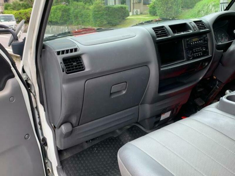 BONGO VAN