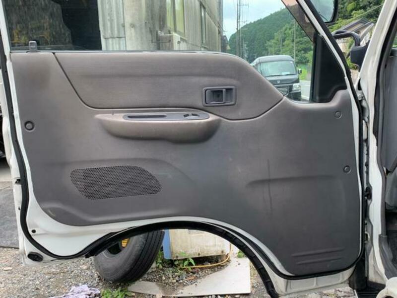 BONGO VAN