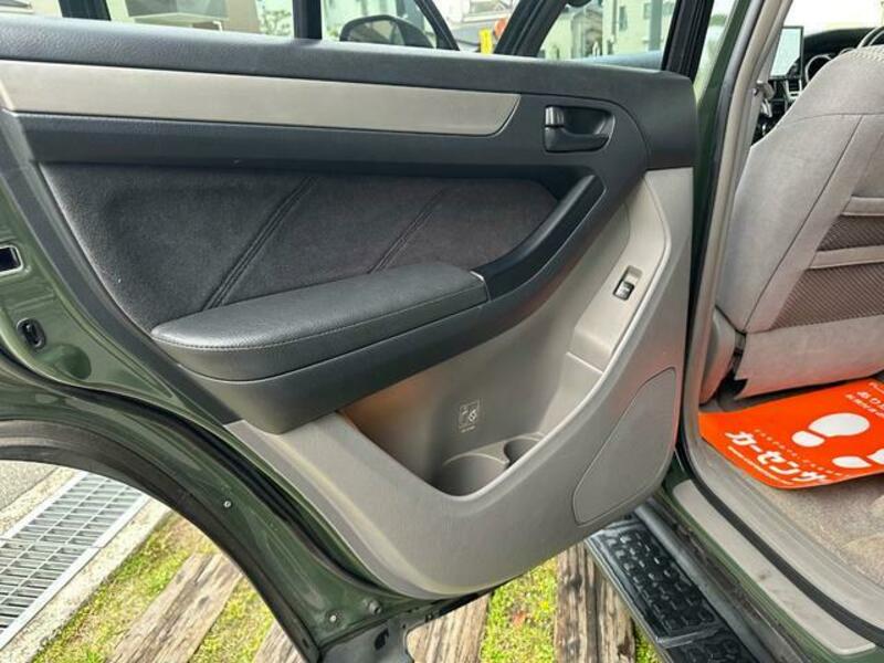 HILUX SURF