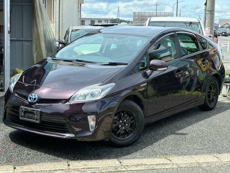 TOYOTA PRIUS