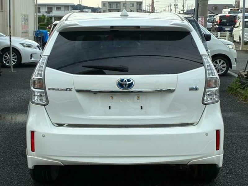 PRIUS ALPHA