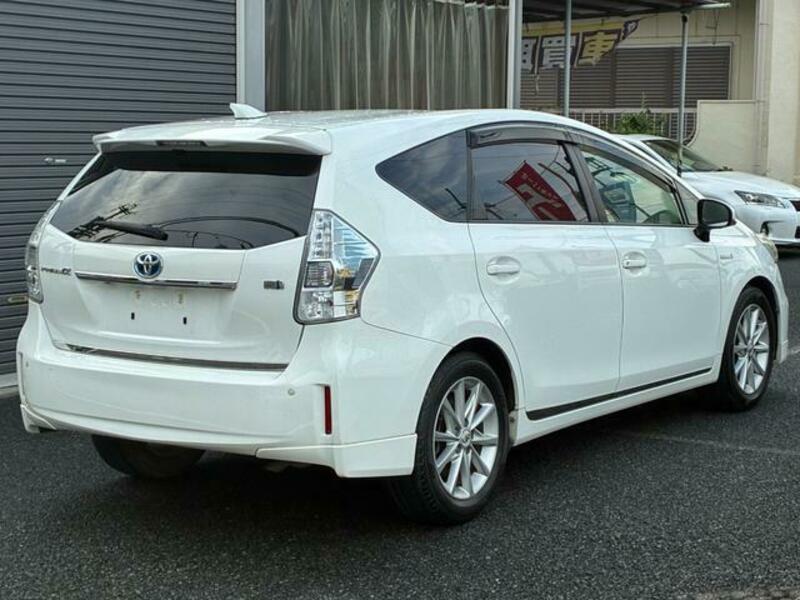 PRIUS ALPHA