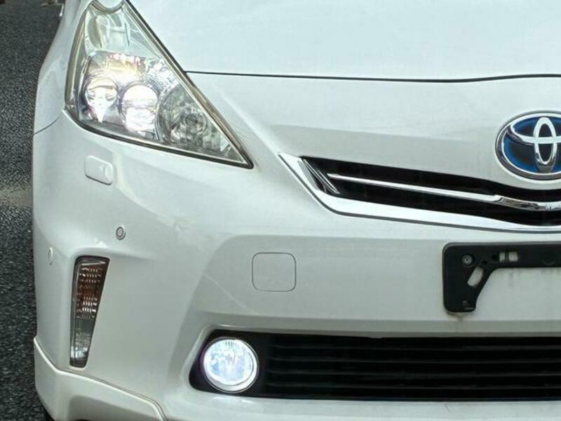 PRIUS ALPHA