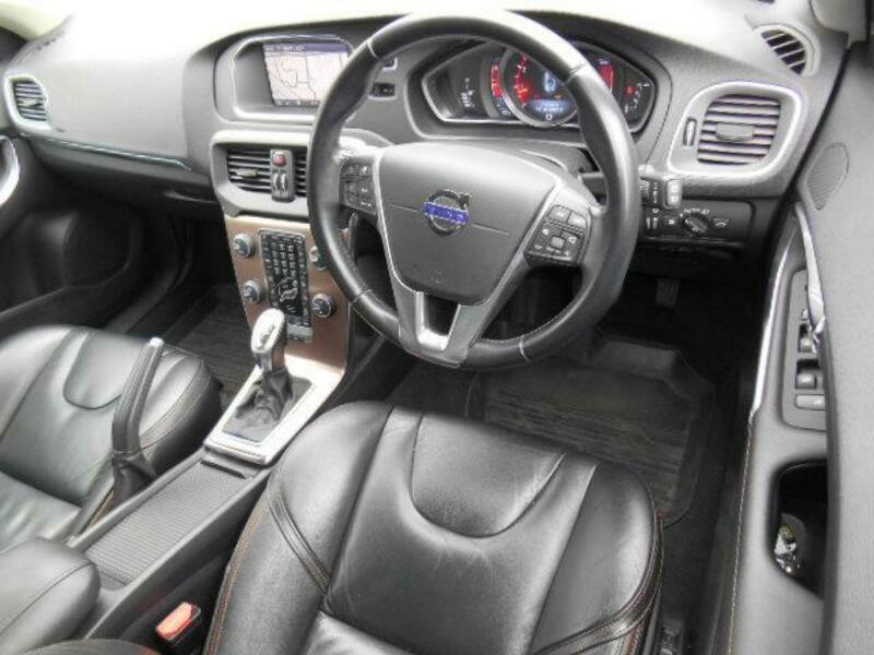 V40