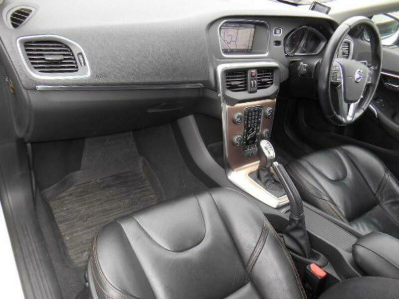 V40