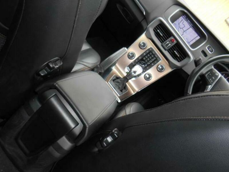 V40
