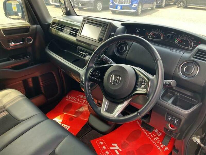 N BOX CUSTOM