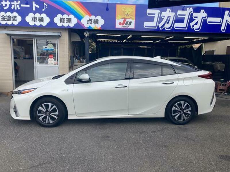 PRIUS PHV