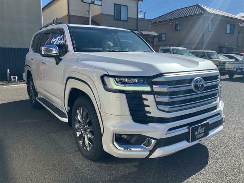 LAND CRUISER