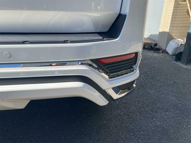 LAND CRUISER