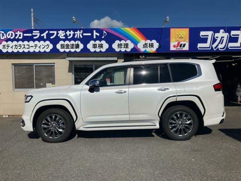 LAND CRUISER