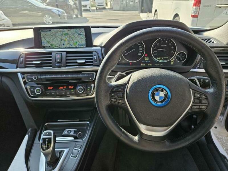 4 SERIES