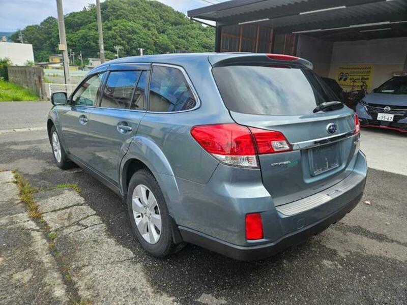 LEGACY OUTBACK