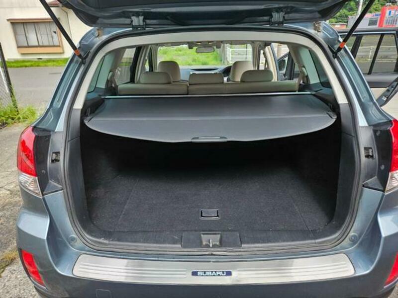 LEGACY OUTBACK
