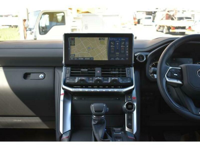 LAND CRUISER