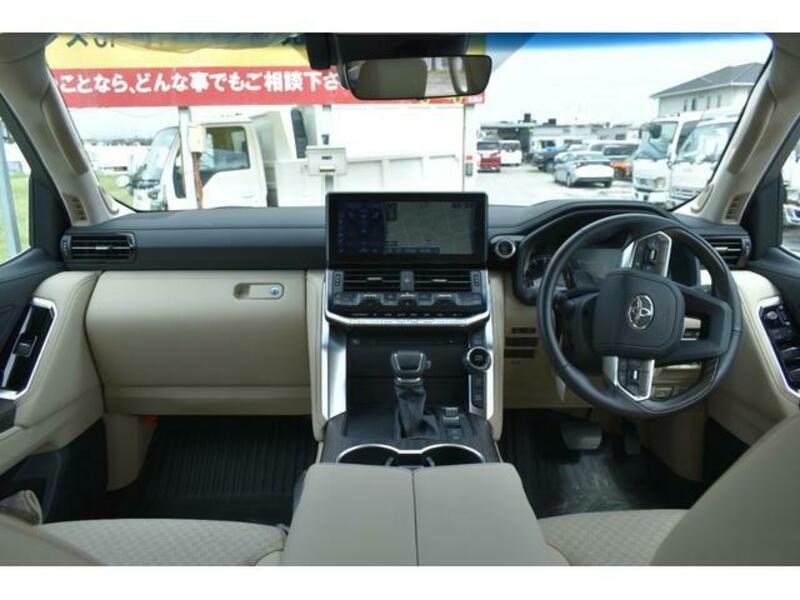 LAND CRUISER