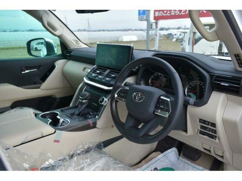 LAND CRUISER