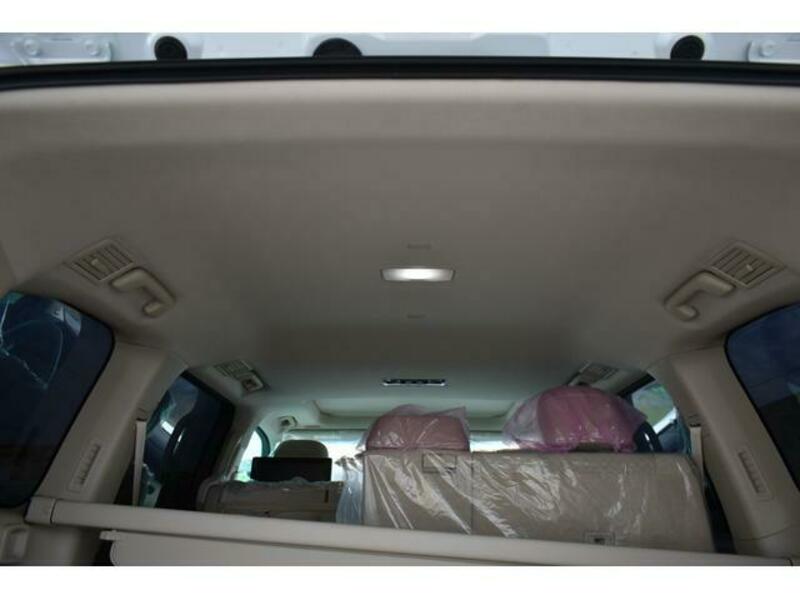 LAND CRUISER