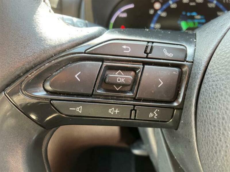 YARIS CROSS