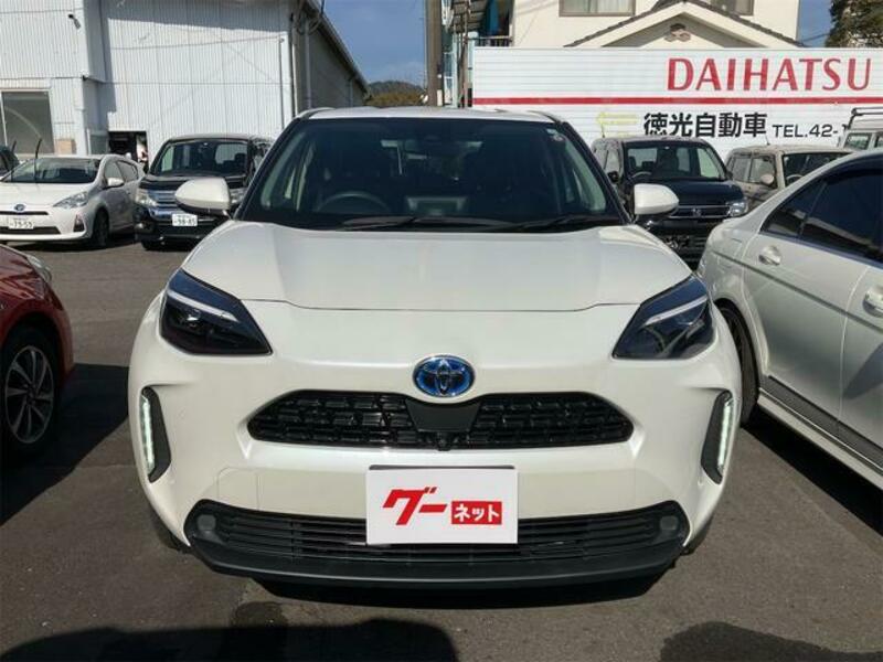 YARIS CROSS