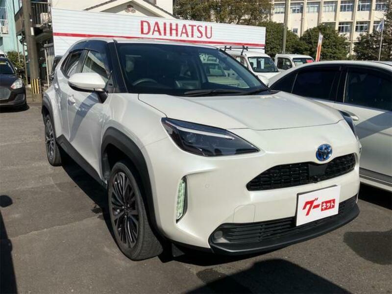 YARIS CROSS
