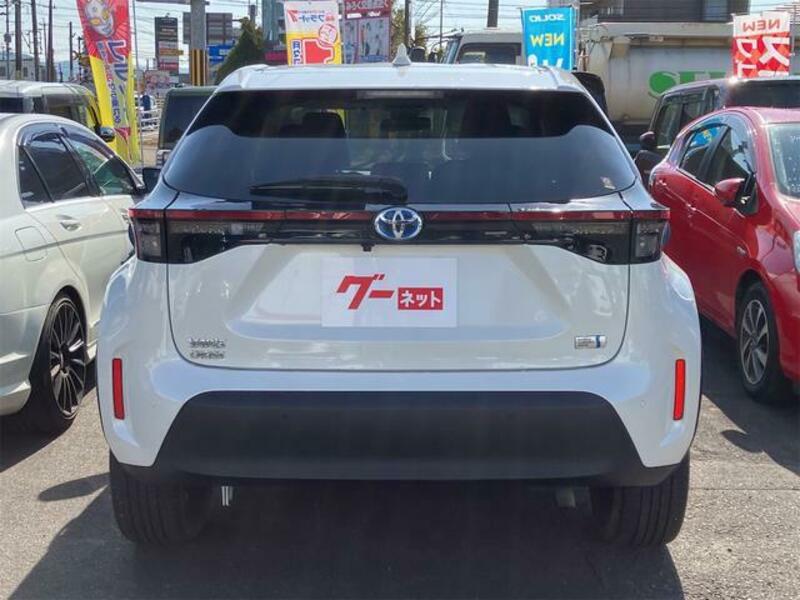 YARIS CROSS
