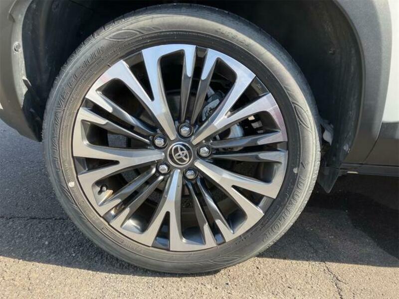YARIS CROSS