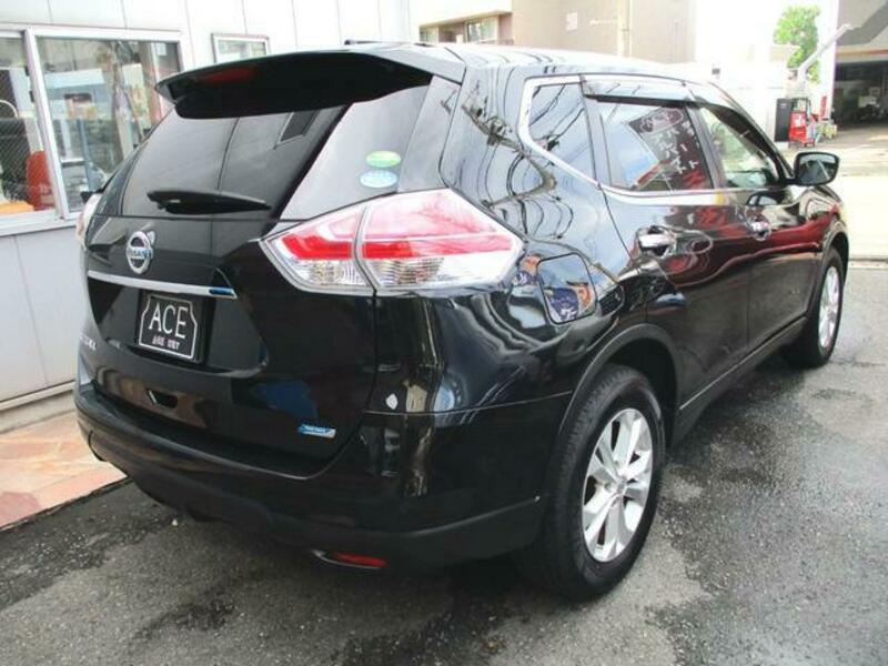 X-TRAIL