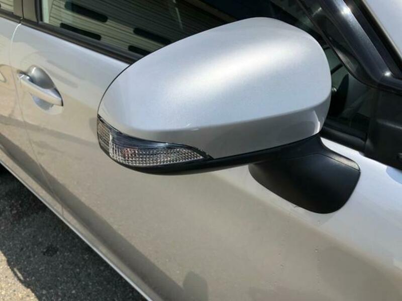 COROLLA FIELDER
