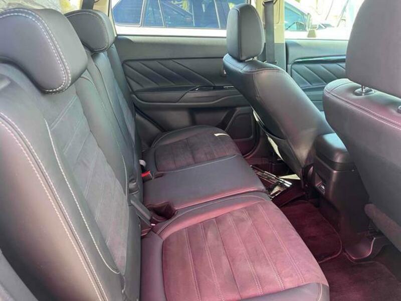 OUTLANDER PHEV