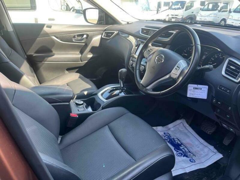 X-TRAIL