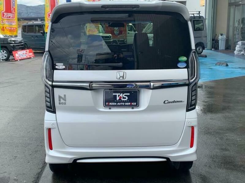 N BOX CUSTOM