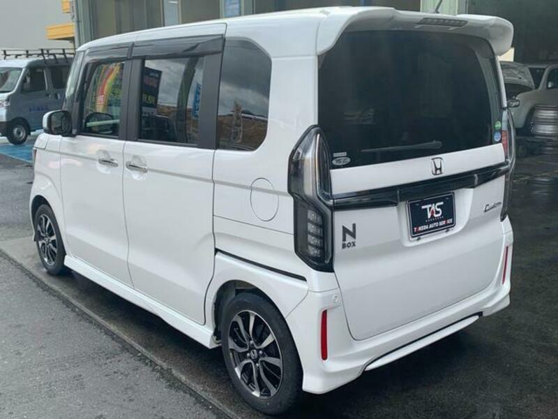 N BOX CUSTOM