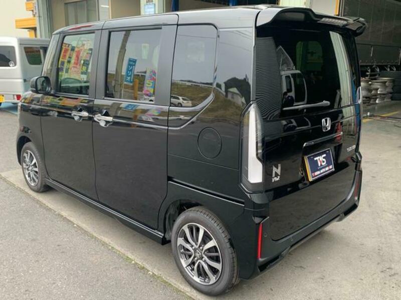N BOX CUSTOM