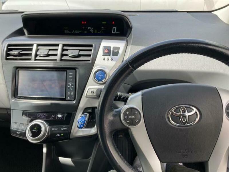 PRIUS ALPHA