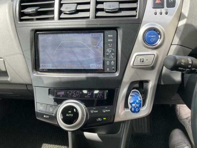PRIUS ALPHA