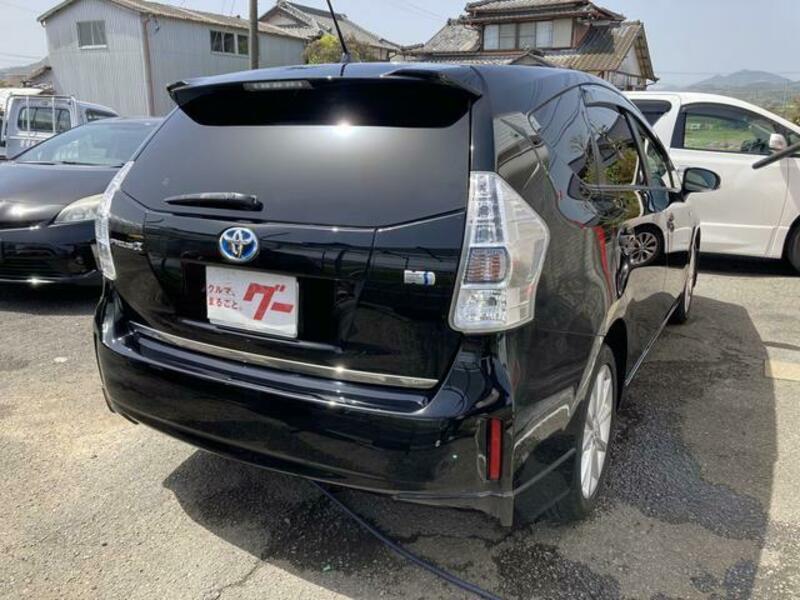 PRIUS ALPHA