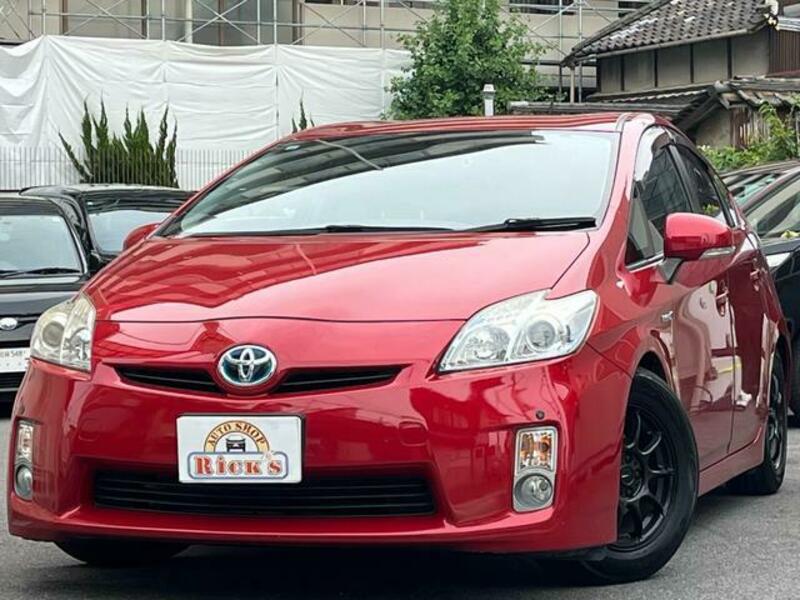 TOYOTA PRIUS